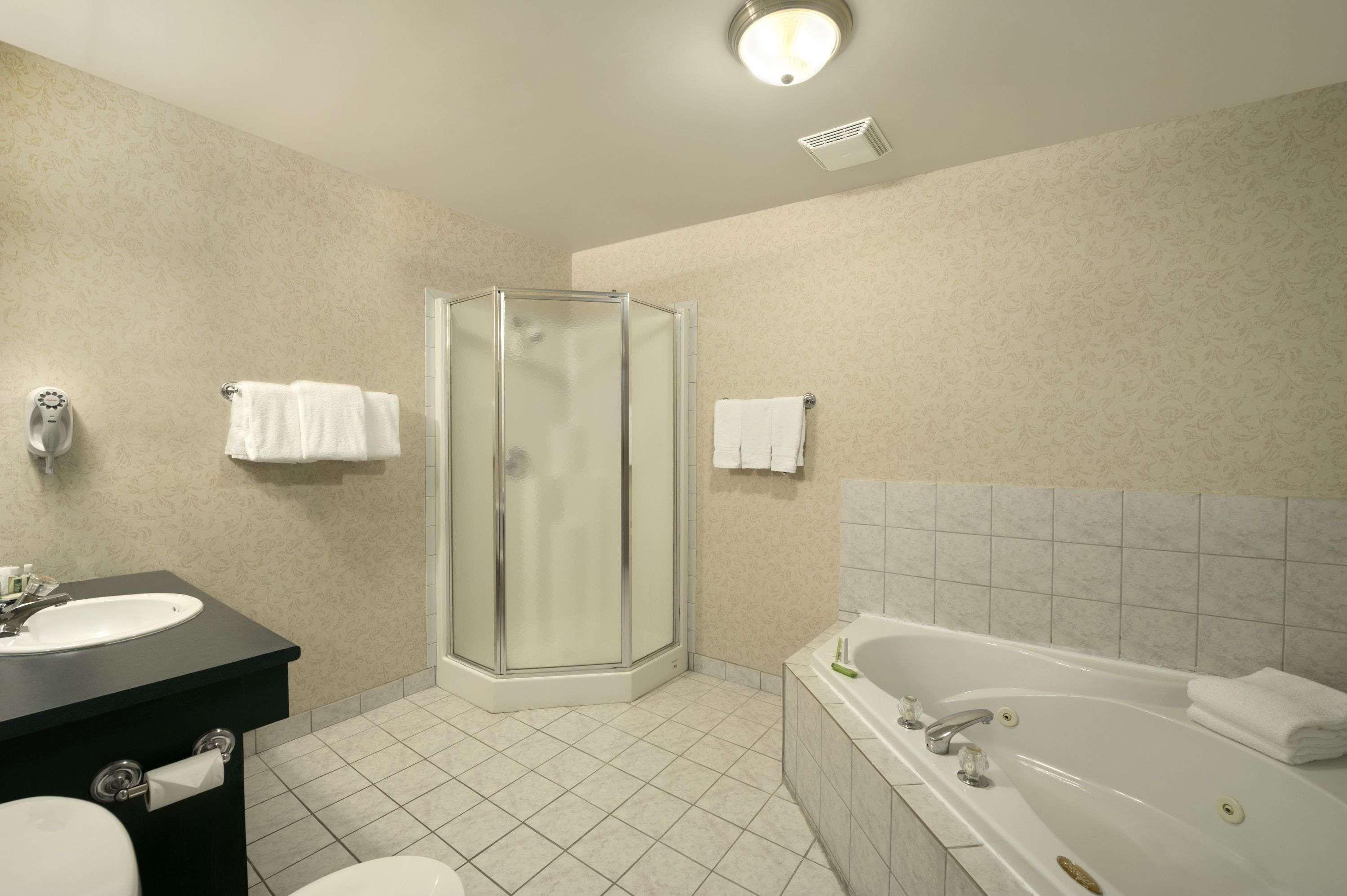 The Jordan Hotel Ramada By Wyndham Esterno foto